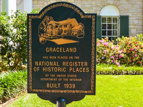 Graceland sign